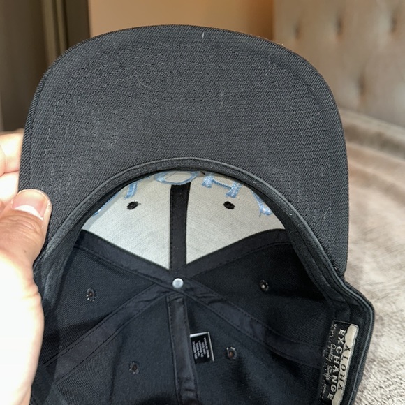 Aloha Xchng SnapBack hat - Picture 6 of 6